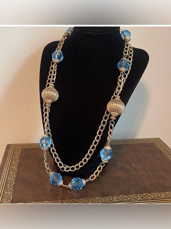 Vintage Jewelry - Vintage Blue Glass Beaded Necklace